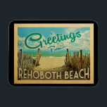 RehoBåde Beach Magnet Vintage resor<br><div class="desc">I Hälsning från RehoBåde Beach-vintagens vykort finns en sandstrand med en vacker turkoshav över vatten och över havet,  ett blå himmel med gigantiska vita moln. I vintage resor stil.</div>