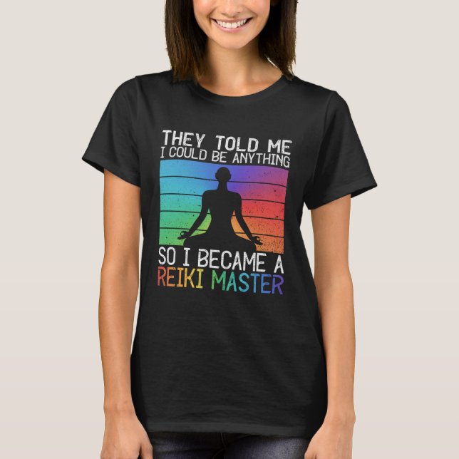 Reiki Master And Spiritual Healer T Shirt (Framsida)