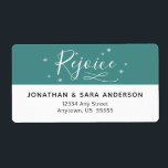 Rejoice | Returadress för hel- och vitjul Fraktsedel<br><div class="desc">Den här religiösans julreturadressetikett innehåller ord "Rejoice" i vit handskriven kalligrafi i stil. Bakgrunden är teal och accentueras med hand plockade-stjärnor.</div>