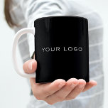 Rektangulär logotyp för svarta företag kaffemugg<br><div class="desc">Klassisk svart bakgrund färg. Anpassa och lägga till din rektangulära logotyp. Du kan ändra bakgrunden till färg för att matcha ditt varumärke.</div>