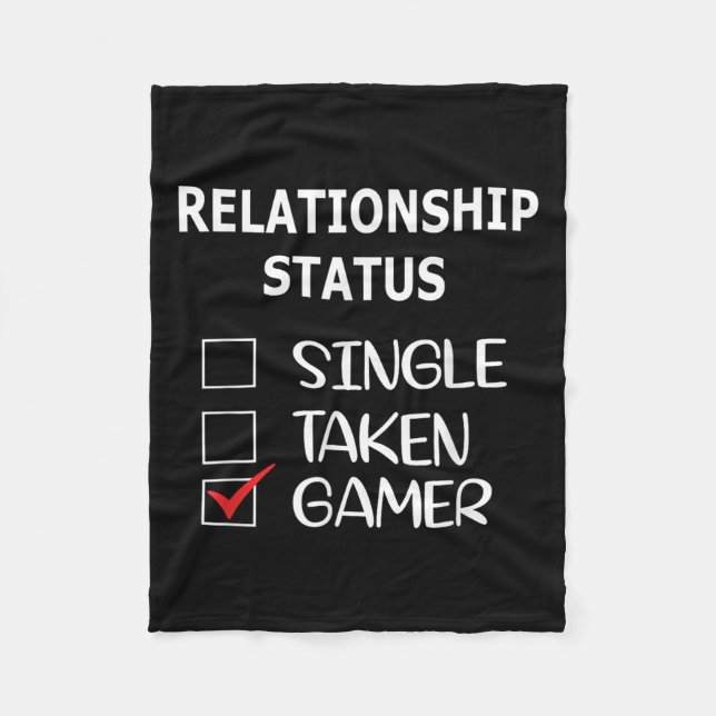 Relationship Status Single Taken Gamer  Fleecefilt (Framsidan)
