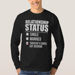 Relationsstatus som tagits av bosniska Priden i He T Shirt