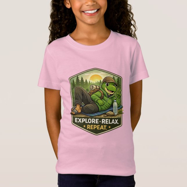 Relaxed Explorer Dino T Shirt (Framsida)
