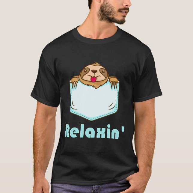 Relaxin Sloth T Shirt (Framsida)