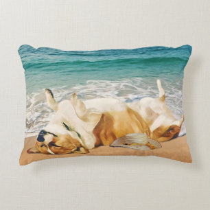 Relaxing Welsh Corgi på stranden Prydnadskudde