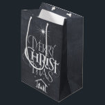 Religiösa Christian God jul Chalkboard<br><div class="desc">Vi säger "God jul, men ofta glömmer vi ursprung i ord. Den här originalhandboken skriver ut användor på sin unika utformning för att enkelt och elegant berätta om historien i det stiliga och roligt-kritvyn. Visa din CHRISTmas-anda. Hitta den här biet av designade bokstäver på andra produkter - kolla bara in...</div>