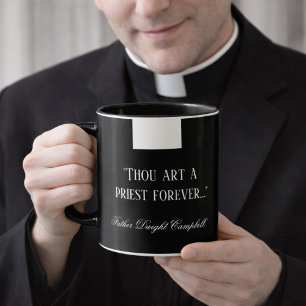 Religiösa från den katolska prästen Black Clergy C Mugg