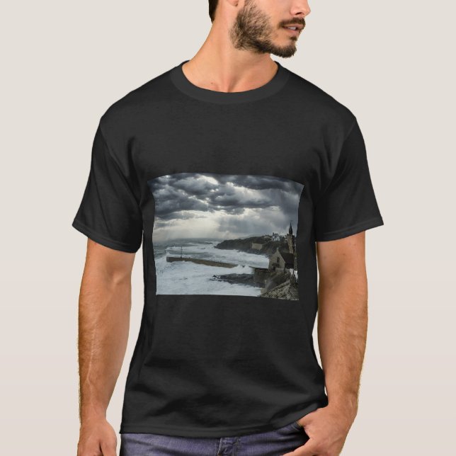 RELIKJÄGARE T SHIRT (Framsida)