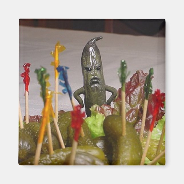 Relish Tray Revolt Magnet (Framsidan)