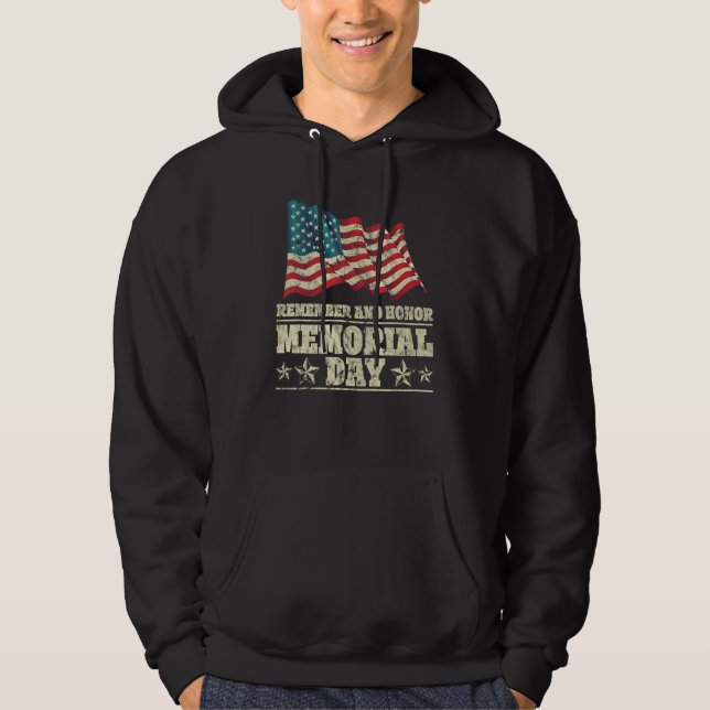 Remember And Honor Memorial Day American Flag Hoodie (Framsida)