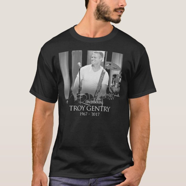 Remembering Troy Gentry &amp; Montgomery Premium T T Shirt (Framsida)