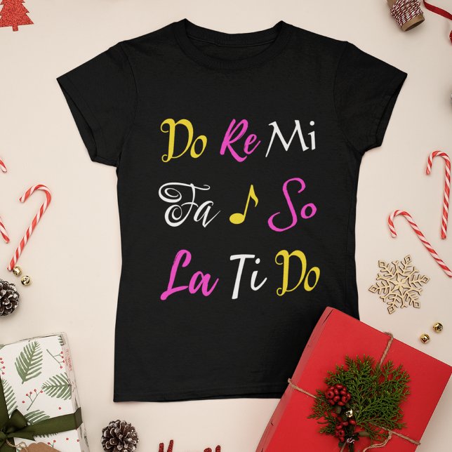 ReMi Broadway Musical Ljud från Music Jul T Shirt ("Do Re Mi" appears in bright typography designed to pop against a dark background.)