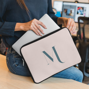 Rensa Rosa - första typskriptet för Namn Laptop Fodral