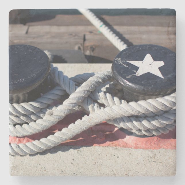 Rep som binds till två Bollards Underlägg Sten (Framsidan)