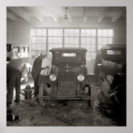Reparationsverkstad för bilar, 1926. Gammalt foto Poster