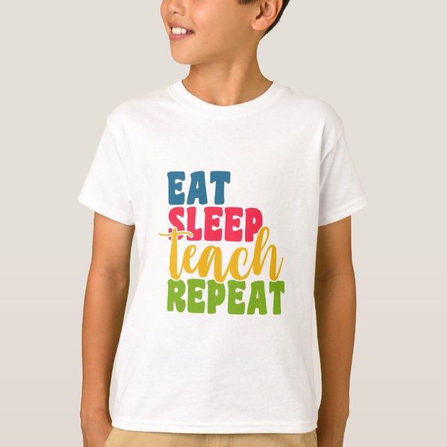 Repetera lärardagen med sömnlöshet t shirt (Framsida)