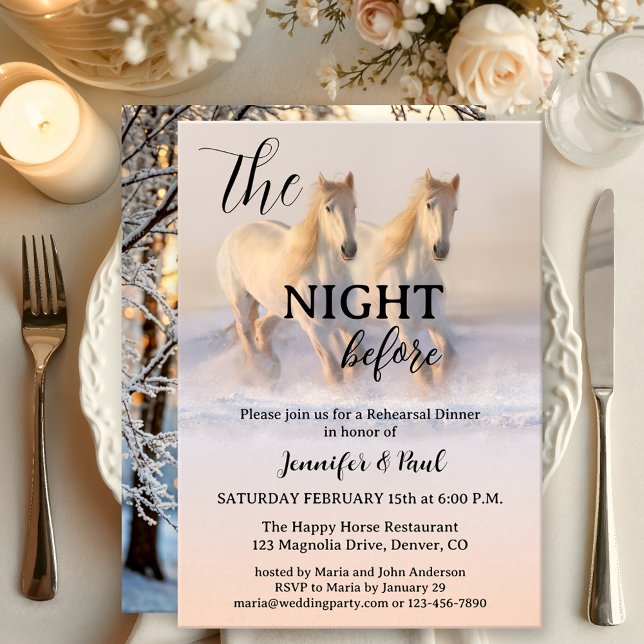 Repetitionsmiddag natten före vinterns hästar inbjudningar (Elegant winter wonderland Rehearsal Dinner invitation featuring two horses running in the snow)