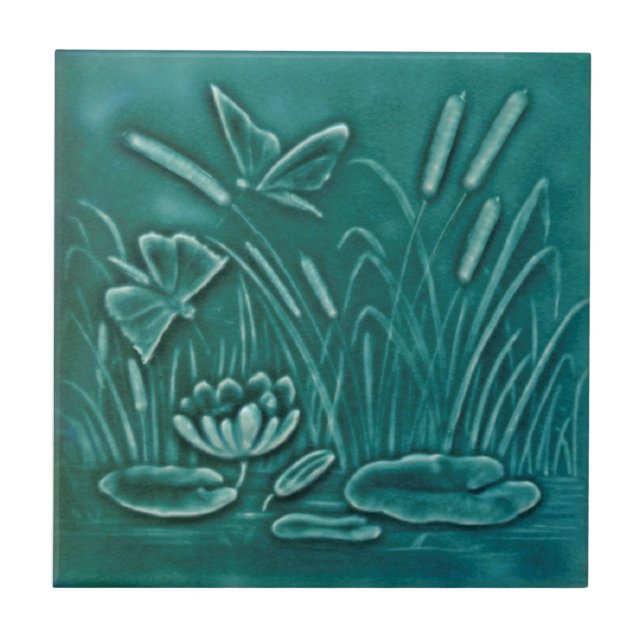 Repro Faux Relief Molded Marsh Lily Pond Butterfly Kakelplatta (Framsidan)