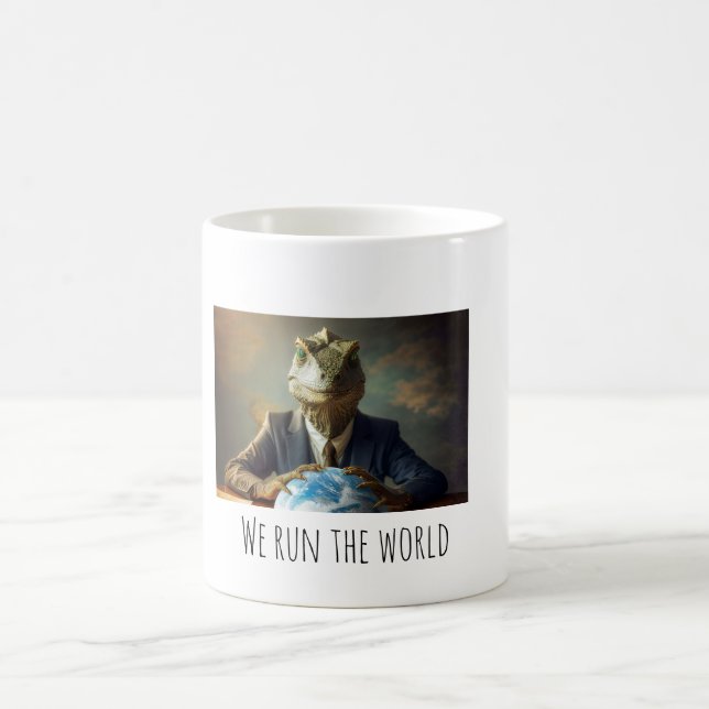 Reptilians Run The World Kaffemugg (Center)