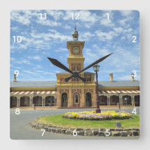 Resa genom tiden på Albury Station