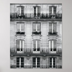 Resa svartvit vintagebyggnad i Paris Poster