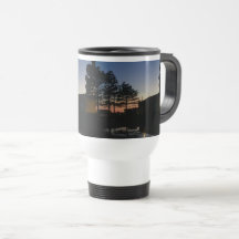 Resemugg med solnedgångsfoto med gräs