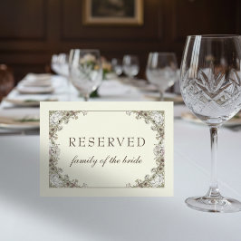 Reserverat tecken för Teckning blommigt elfenben v Hälsningskort