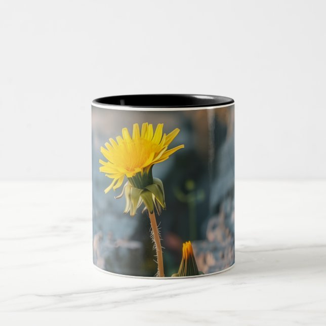 Resilient Dandelion Two-Tone Coffee Mug Två-Tonad Mugg (Center)