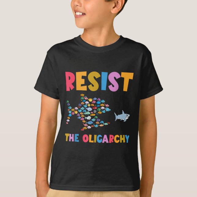 Resist The Oligarchy Funny Fish Anti Trump  T Shirt (Framsida)
