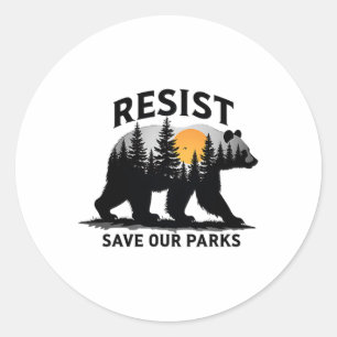 Resistent Bear - Spara vårt Parker Wildlife Protec Runt Klistermärke
