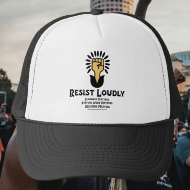 Resistent Louely Truckerkeps | Antifascistisk effe (Skapare uppladdad)