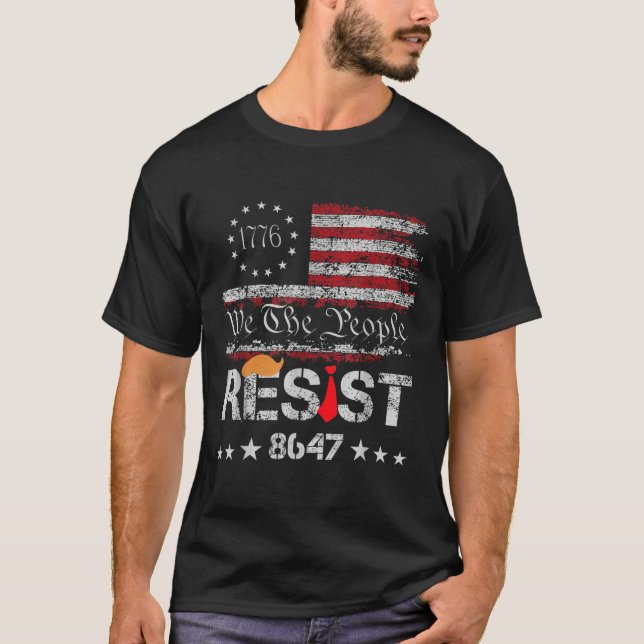 Resistent Trast Protest against Policy US Flagga w T Shirt (Framsida)