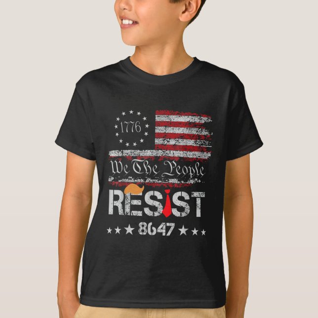 Resistent Trast Protest against Policy US Flagga w T Shirt (Framsida)