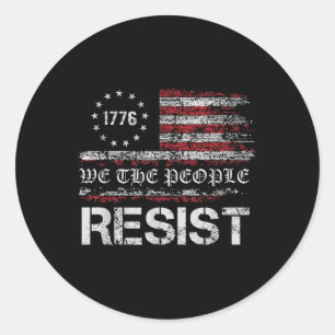 Resistent Trump Protest against Policy US Flagga w Runt Klistermärke