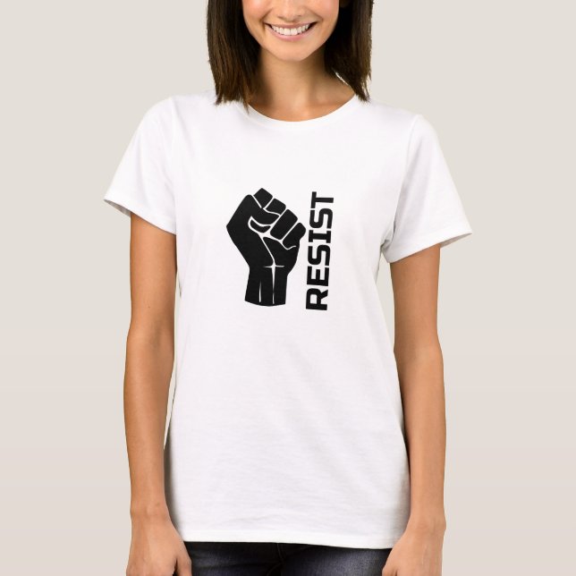 Resistera med fist - i svart 0002 t shirt (Framsida)