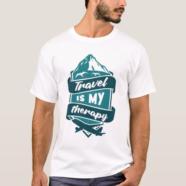 Resor är min terapi t shirt (Framsida)