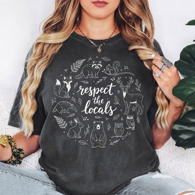 Respektera Lokala Skogslevande Djur Cirkel Design T Shirt (Skapare uppladdad)