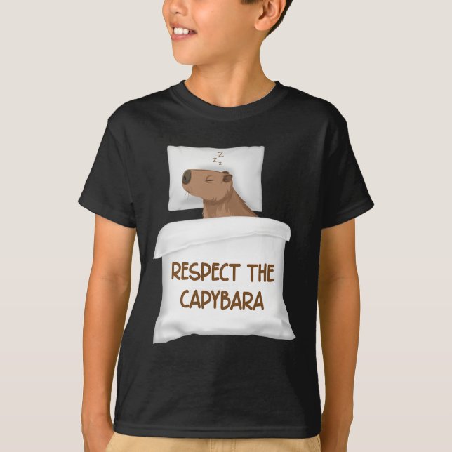 Respektera Officiellen Capybara Slee i naturen T Shirt (Framsida)