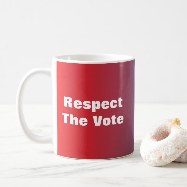Respektera rösten och väljaren kaffemugg (Med munk)