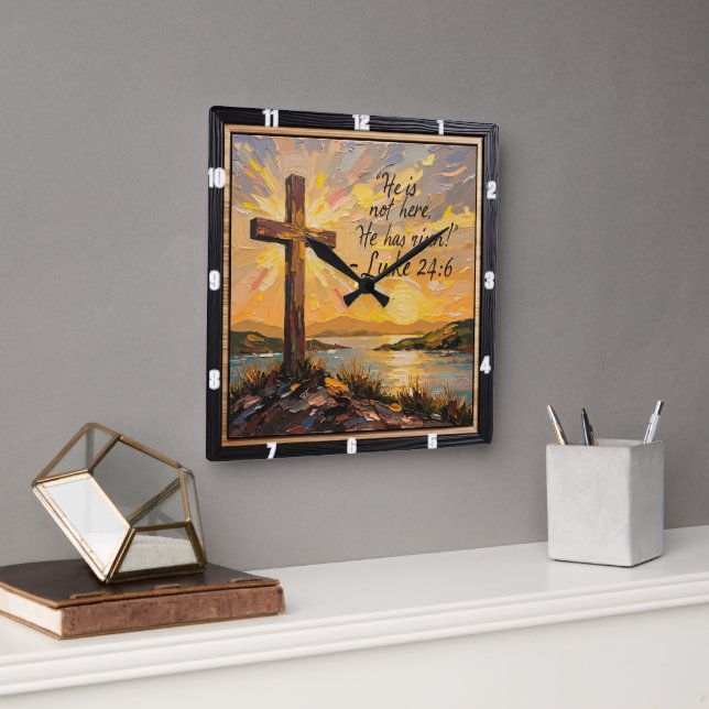 Resurrection's Light: Luke 24:6 Fyrkantig Klocka (Kontor)