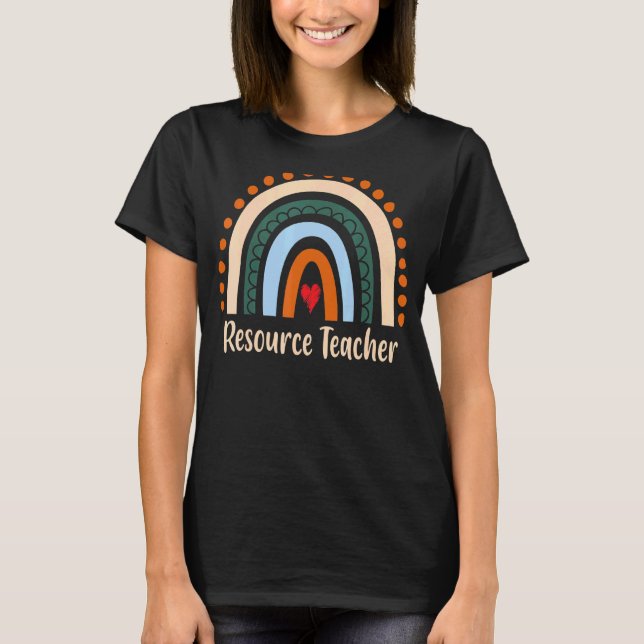 Resurslärare Boho Rainbow examen tack T Shirt (Framsida)