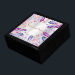 Resursruta för multicolred Crystals Minnesask<br><div class="desc">Förvara dina skatter eller ge en förmånslåda till någon som en vacker gåva. Nu finns det möjlighet att välja trä ramar. Många utformningar för olika tillfälle finns i min butik.</div>