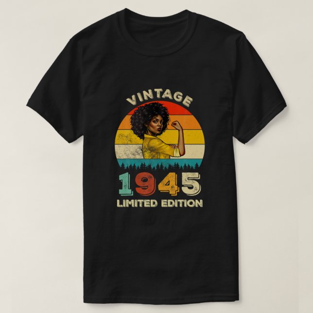 Retro 1945 77:e födelsedagen Strong African Americ T Shirt (Design framsida)