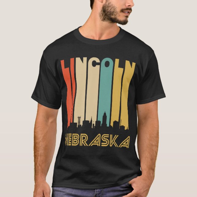 Retro 1970'S Lincoln Nebraska Downtown Skyline T Shirt (Framsida)