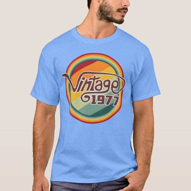 Retro 1977 kurvig rolig t shirt (Framsida)