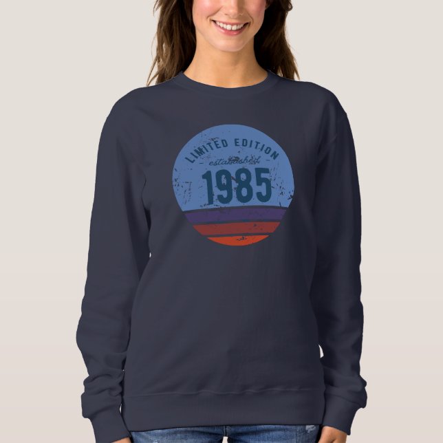 Retro 1985 Tröja | Vintage 80s Estetik (Framsida)