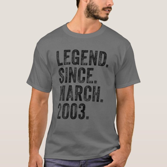 Retro 2003 Birthday March Born Legend sedan 2003 T Shirt (Framsida)