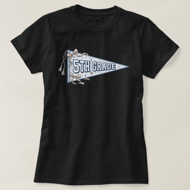 Retro 5:e klass skolpennant Coquette Bow T Shirt (Design framsida)