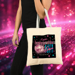 Retro 70's Neon look Disco Boll Bachelorette Tygkasse<br><div class="desc">Ta en resa tillbaka till 70-talet och party på vilden med den här texten "Välkommen" till [namn] "Bachelorette Disco Party"-designen i rosa, elblått och med rosa och boll tonstext med silver, blå och rosorna stjärnor - allt på svart bakgrund. Observera att bachelorettes namn finns i rosa redigerbar skripttext. Textdesignen "Welcome"...</div>