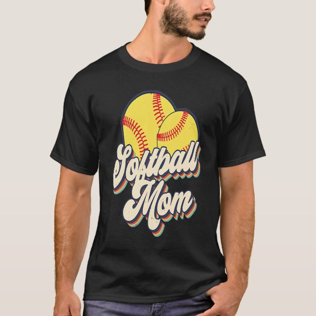 Retro 70s Softball Mom Cute Player Mama Team Sport T Shirt (Framsida)